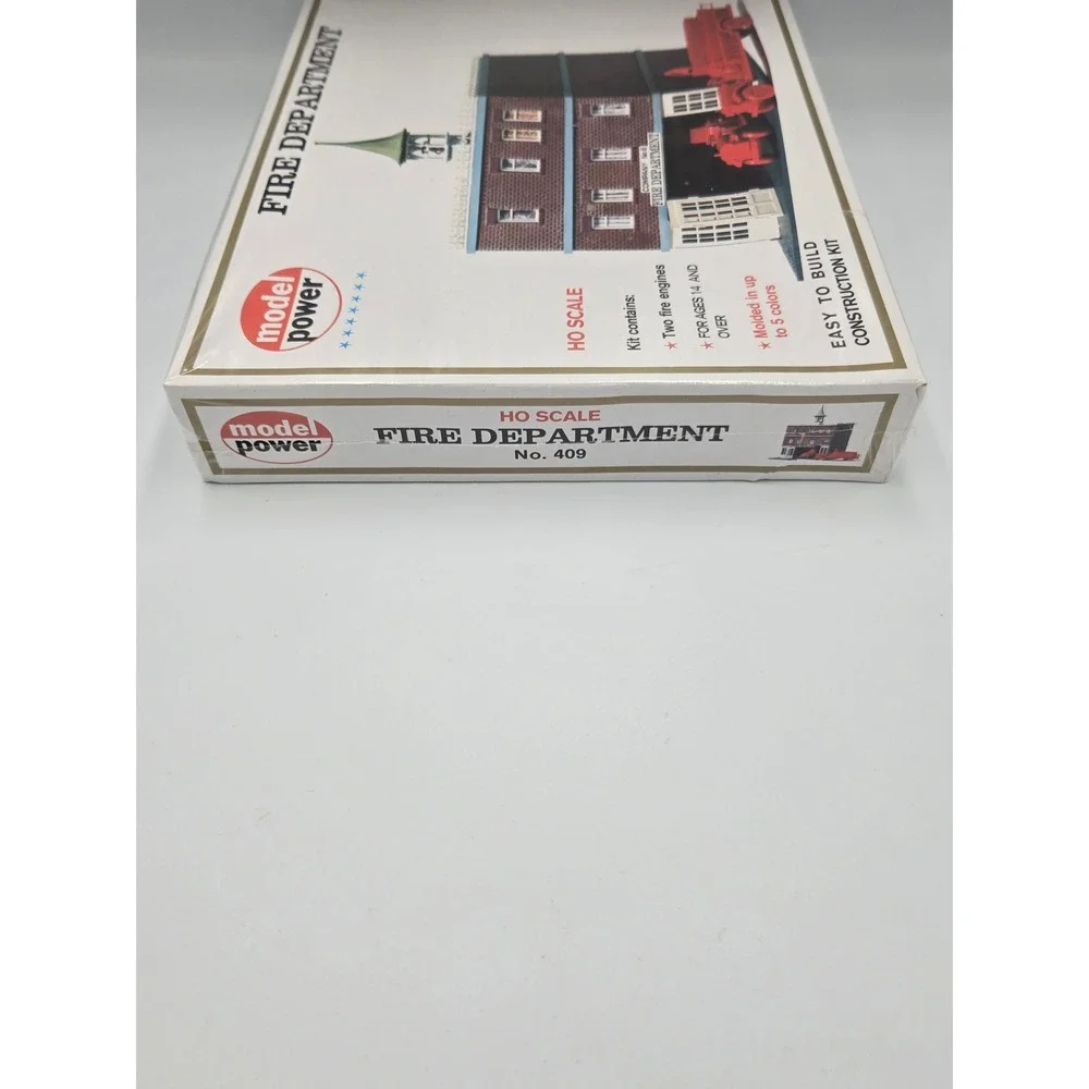 Model Power HO Scale Fire Department‎ Construction Kit with 2 Fire Engines